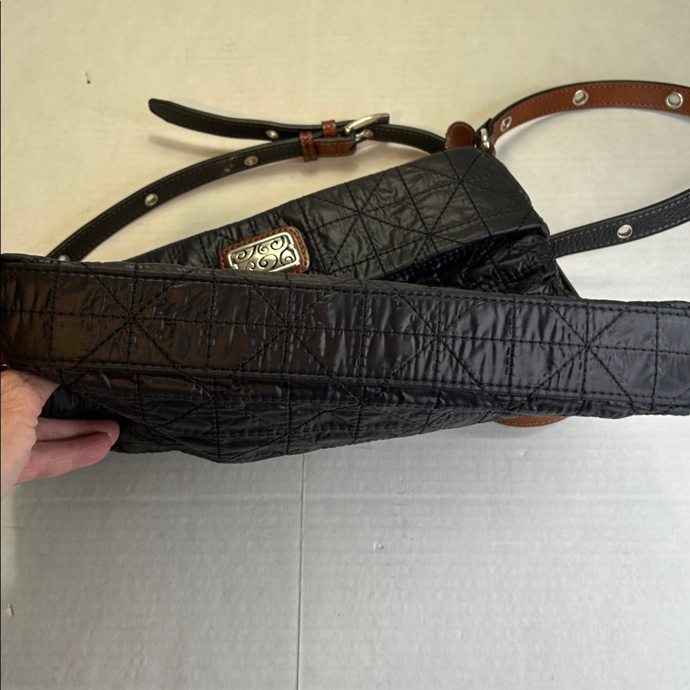 BRIGHTON BLACK QULTED PARACHUTE NYLON BROWN LEATHER CROSSBODY BAG - Picture 11 of 16